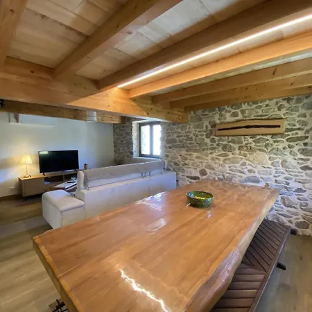 Semesterbostad Les Perics *